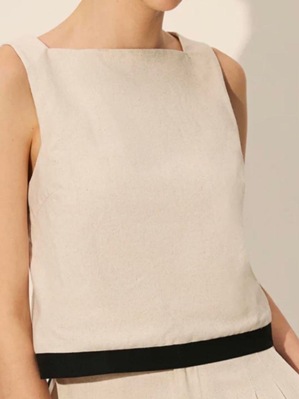 Commense Cream Square-Neck Sleeveless Top with Black Band